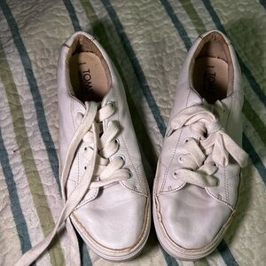 TOMS “Wears Good” Classic White Casual Shoes